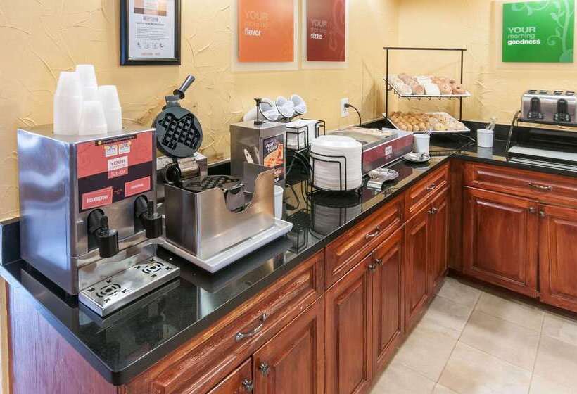 فندق Comfort Inn North Conroe