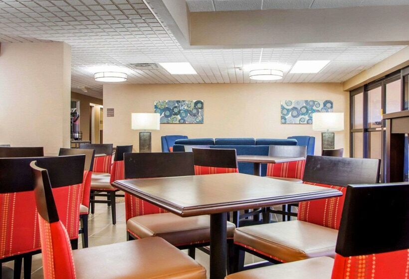 هتل Comfort Inn Dayton  Huber Heights
