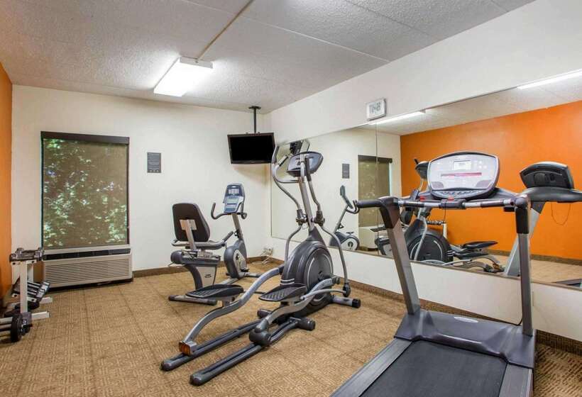 هتل Comfort Inn Dayton  Huber Heights
