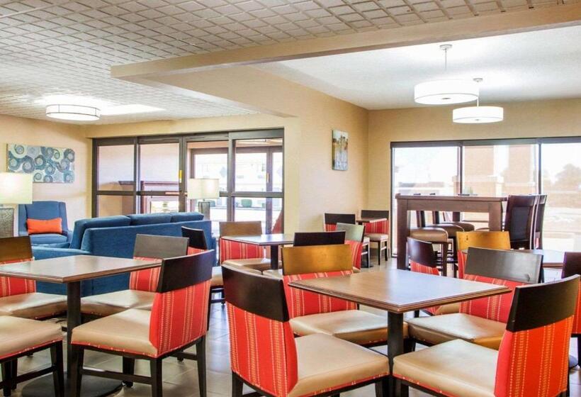 هتل Comfort Inn Dayton  Huber Heights