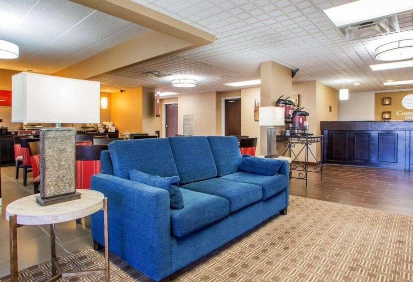 هتل Comfort Inn Dayton  Huber Heights
