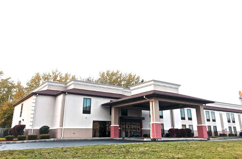 هتل Comfort Inn Dayton  Huber Heights