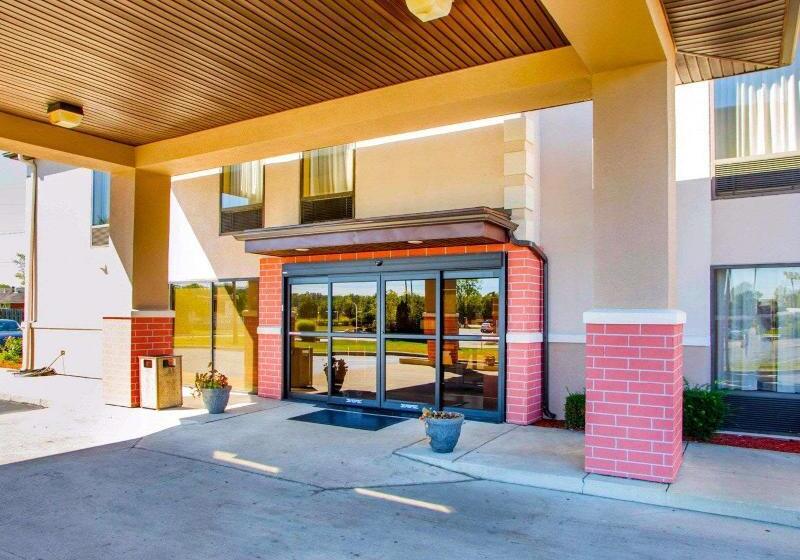 هتل Comfort Inn Dayton  Huber Heights
