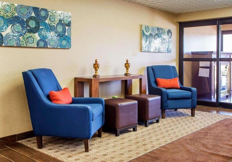هتل Comfort Inn Dayton  Huber Heights