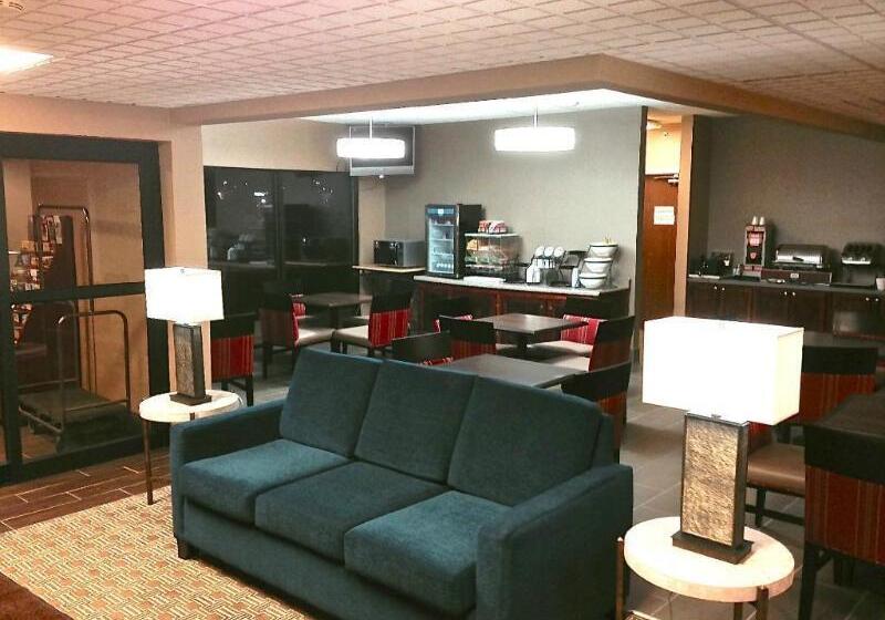 هتل Comfort Inn Dayton  Huber Heights