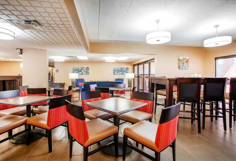 ホテル Comfort Inn Dayton  Huber Heights