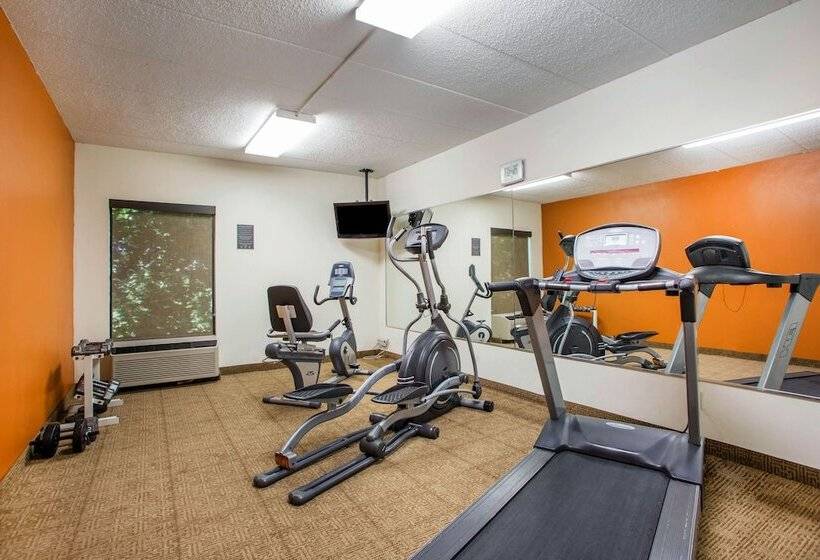 هتل Comfort Inn Dayton  Huber Heights