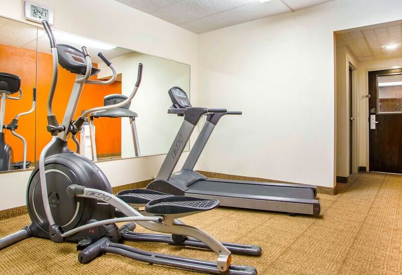 هتل Comfort Inn Dayton  Huber Heights