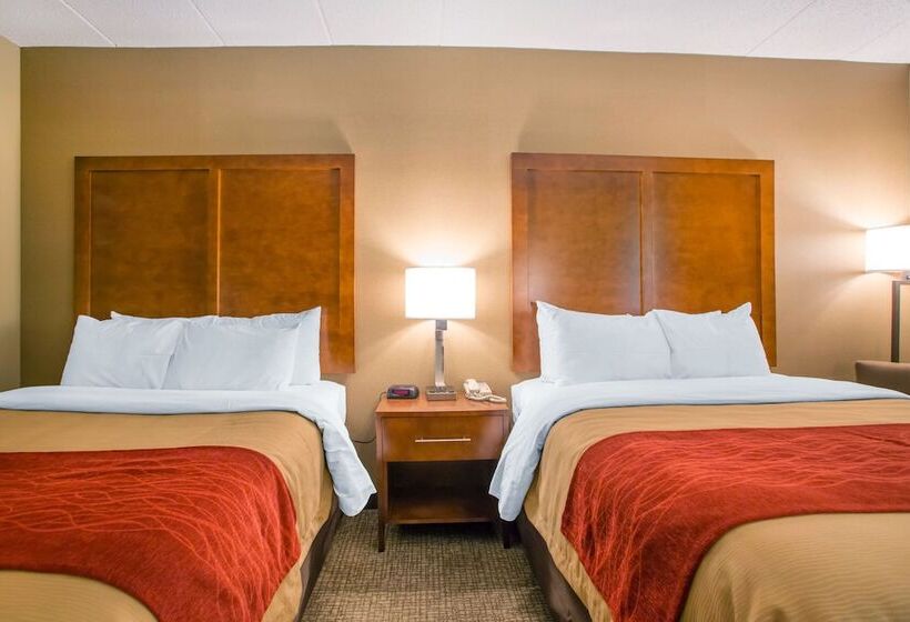 هتل Comfort Inn Dayton  Huber Heights