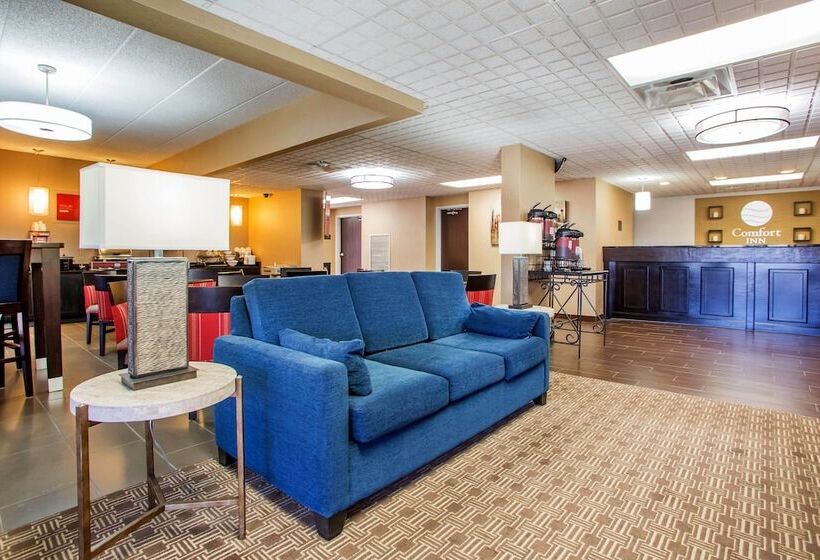 هتل Comfort Inn Dayton  Huber Heights