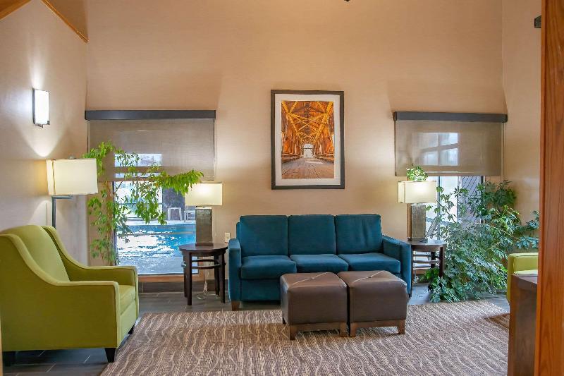 בית מלון כפרי Comfort Inn Huntington Near University