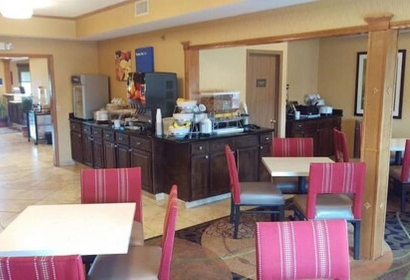 בית מלון כפרי Comfort Inn Huntington Near University