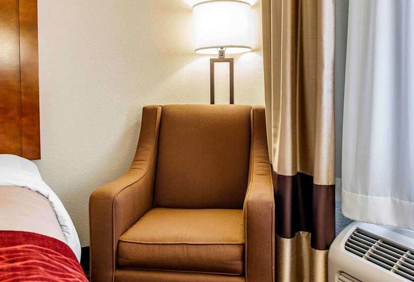 هتل Comfort Inn Marion
