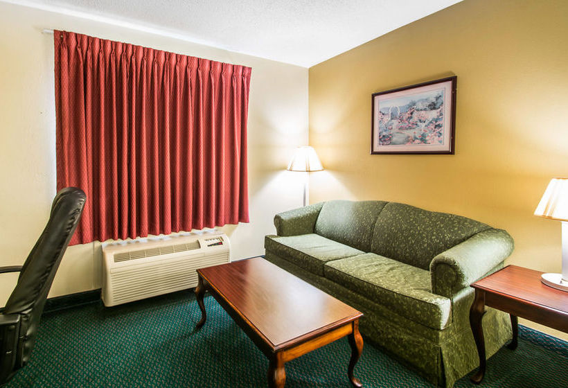 Hotel Super 8 By Wyndham Montgomery I65