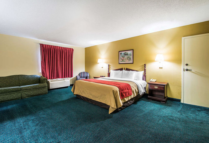 هتل Super 8 By Wyndham Montgomery I65