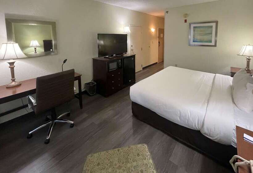 هتل Comfort Inn Pinehurst