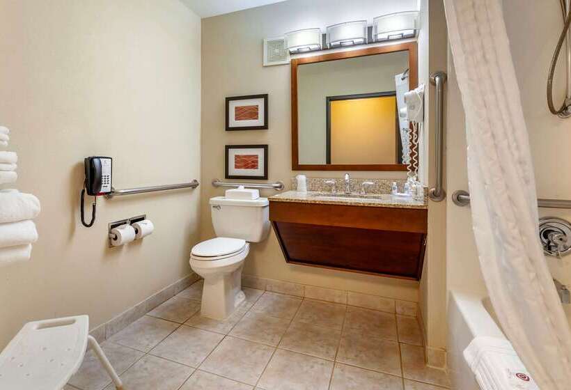 هتل Comfort Inn