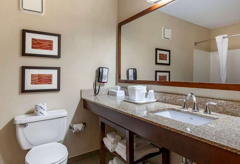 هتل Comfort Inn