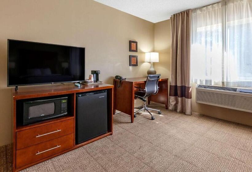 هتل Comfort Inn