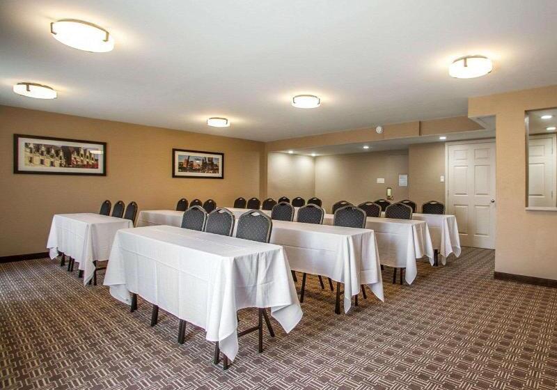 هتل Comfort Inn St. Louis  Westport Event Center