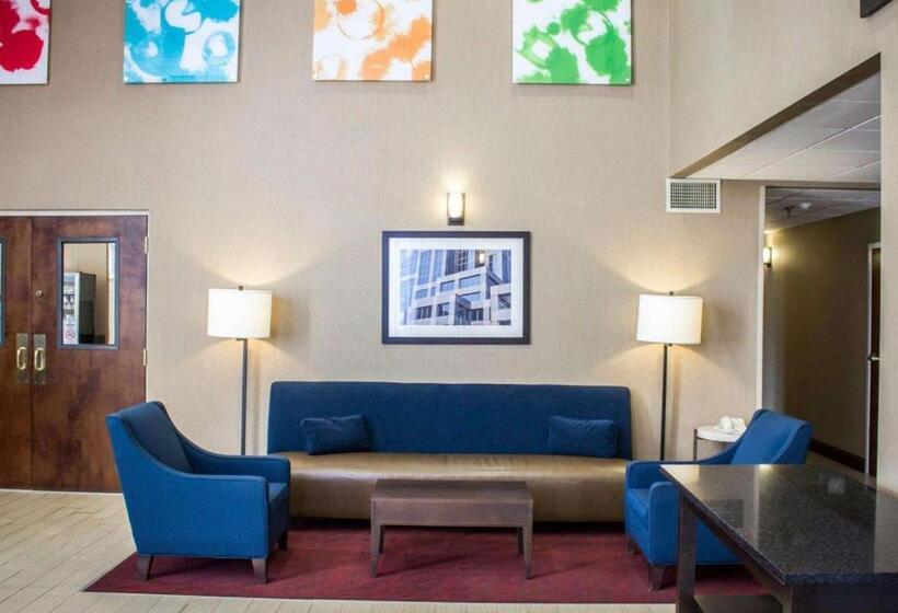 ホテル Comfort Inn & Suites Fuquay Varina