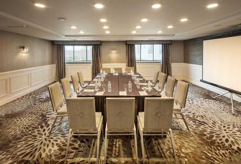 فندق Doubletree By Hilton Nanuet