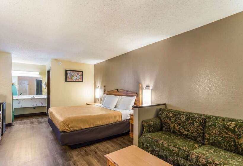 هتل Econo Lodge Clinton
