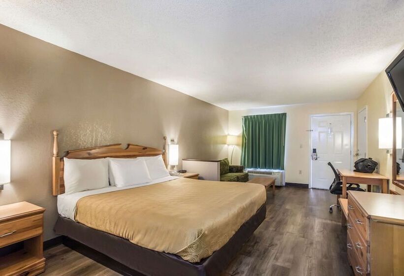 هتل Econo Lodge Clinton
