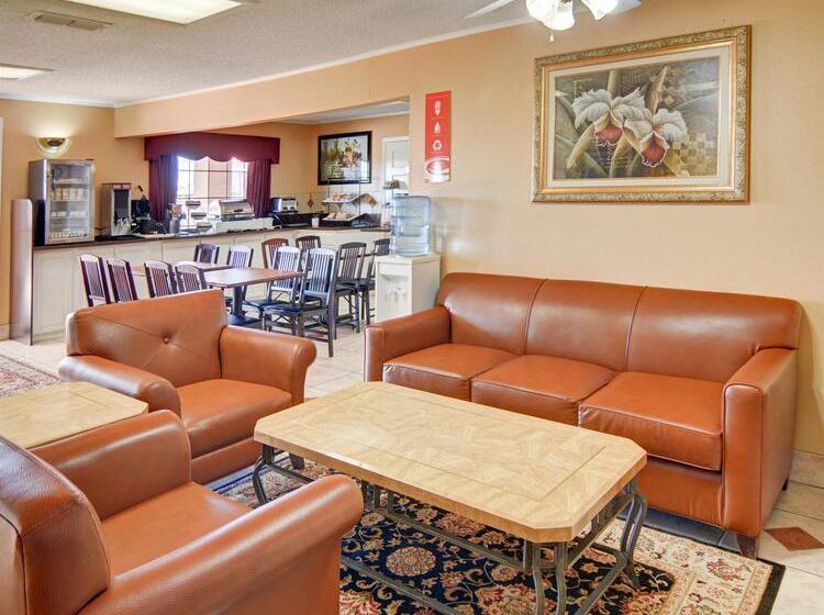هتل Super 8 By Wyndham Decatur Texas