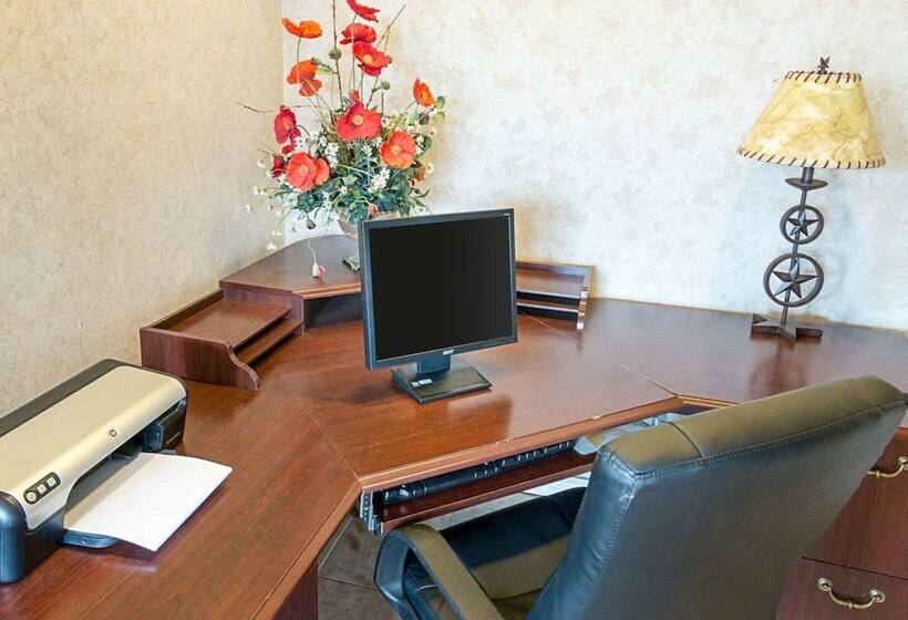هتل Econo Lodge Hillsboro I 35