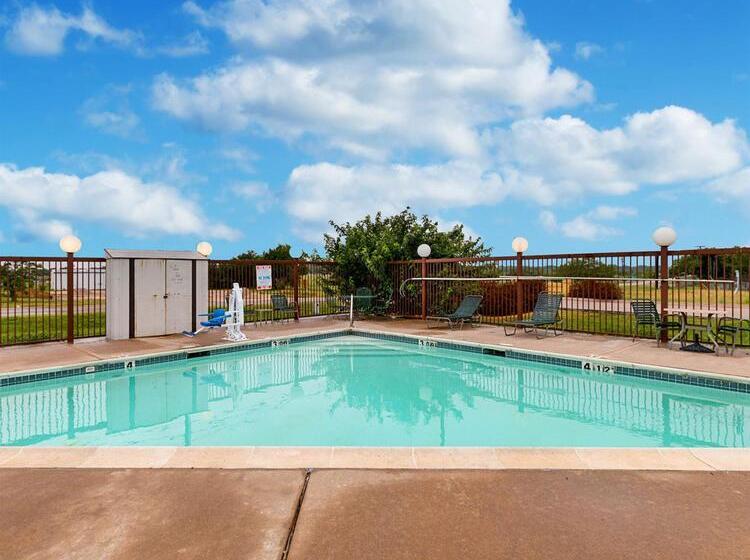 هتل Econo Lodge Hillsboro I 35