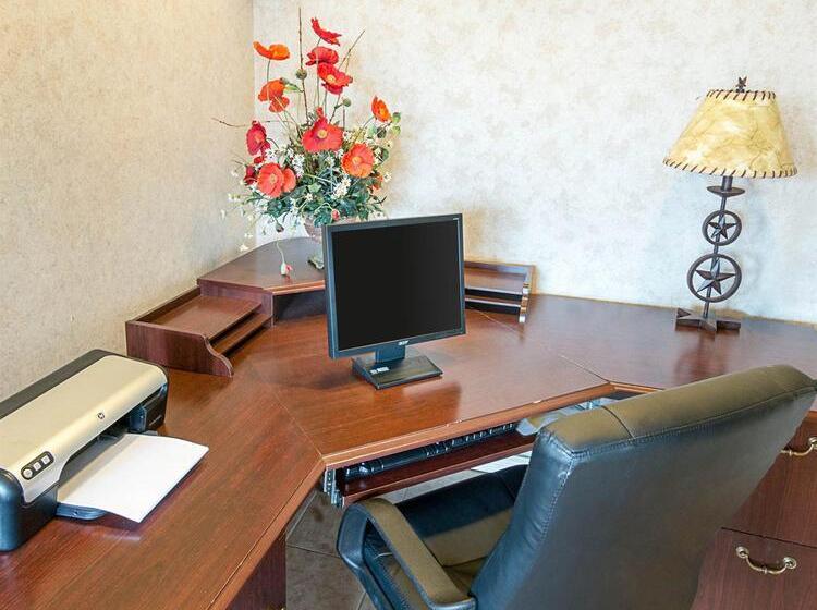 هتل Econo Lodge Hillsboro I 35
