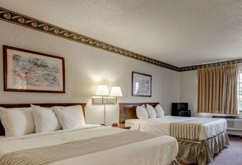 فندق Econo Lodge Inn Suites