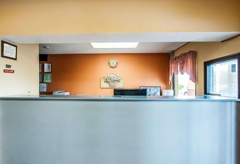 هتل Econo Lodge Inn & Suites I20, Exit 73