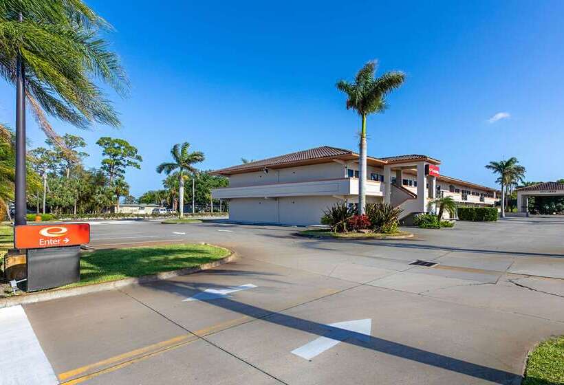 هتل Econo Lodge Vero Beach  Downtown