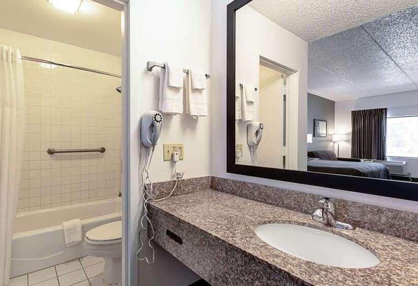 هتل Econo Lodge Vero Beach  Downtown