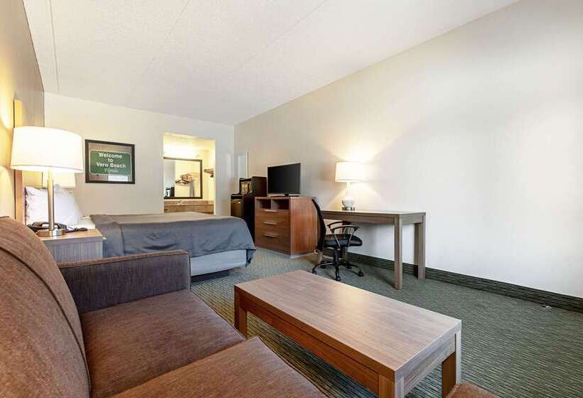 هتل Econo Lodge Vero Beach  Downtown