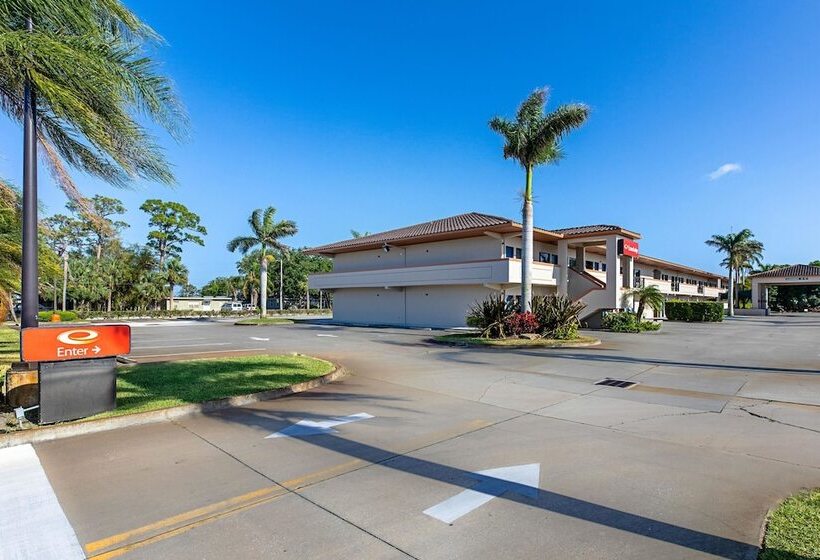 هتل Econo Lodge Vero Beach  Downtown