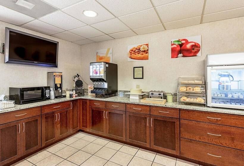 هتل Econo Lodge Vero Beach  Downtown