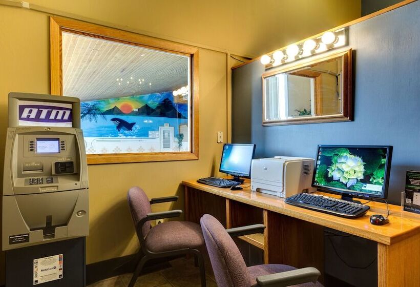 فندق Fireside Inn And Suites