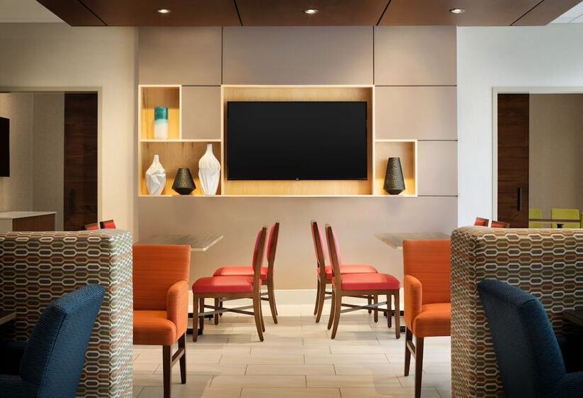 호텔 Holiday Inn Express Indiana, An Ihg
