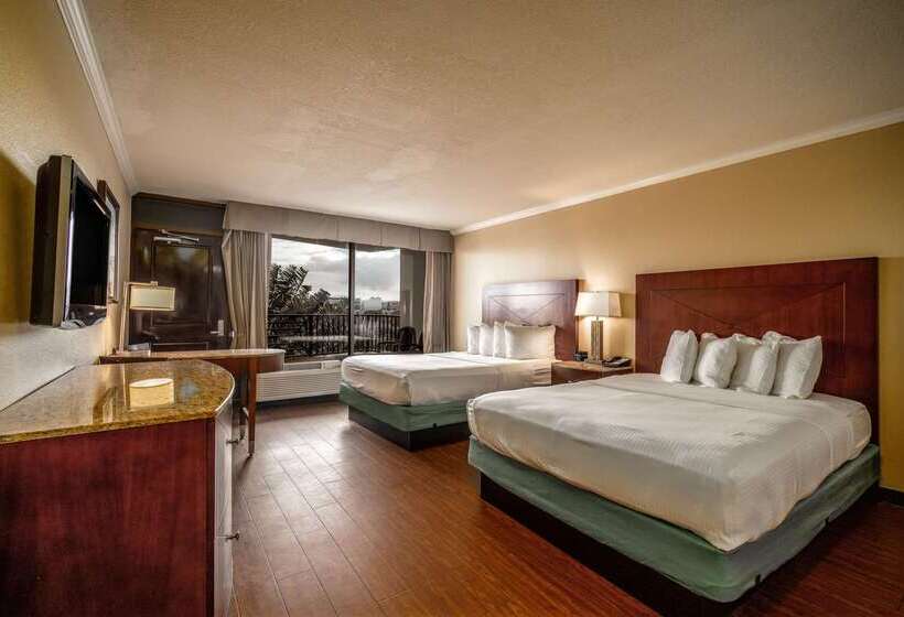 בית מלון כפרי La Quinta By Wyndham Cocoa Beach Oceanfront