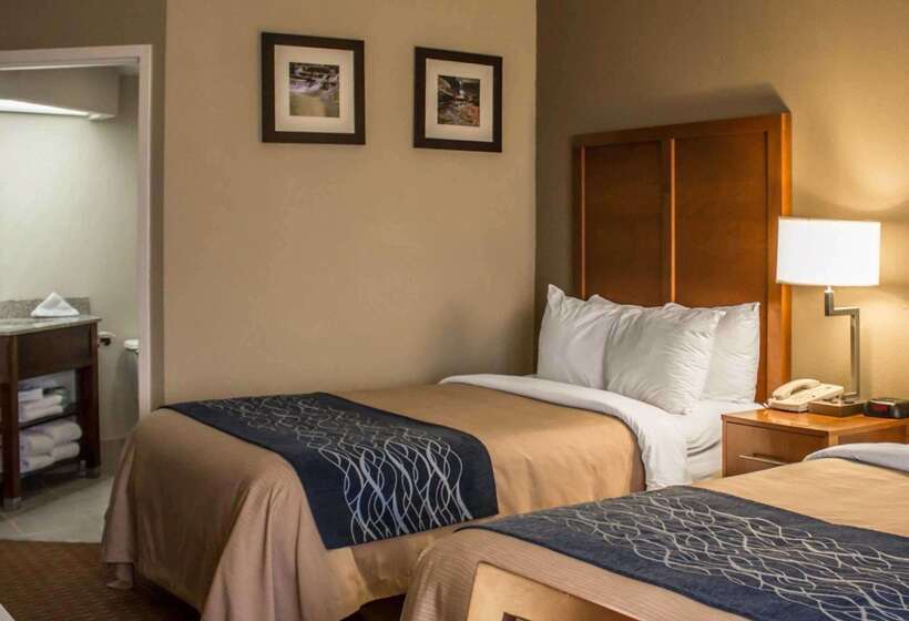 هتل Quality Inn
