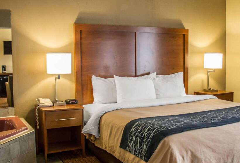 هتل Quality Inn