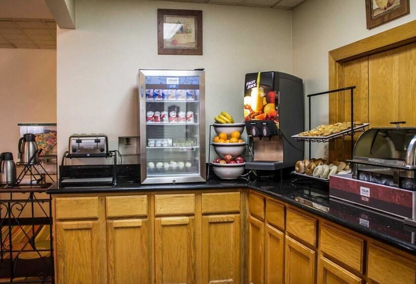 هتل Quality Inn