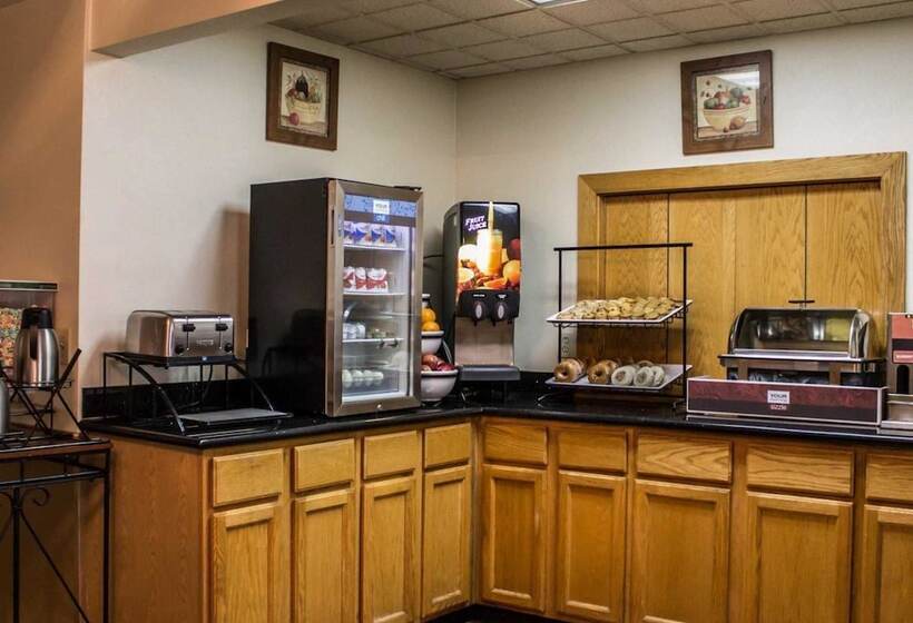 هتل Quality Inn