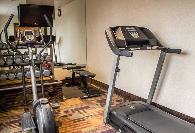 هتل Quality Inn