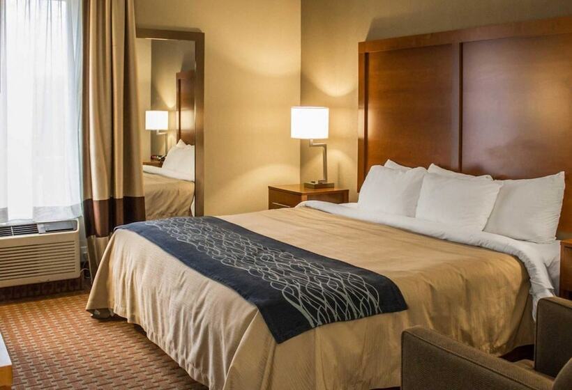هتل Quality Inn