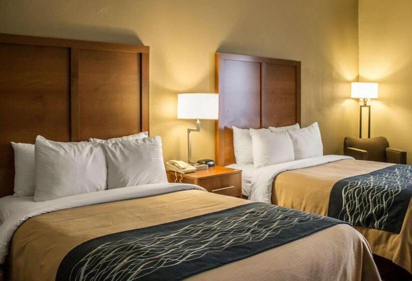 هتل Quality Inn