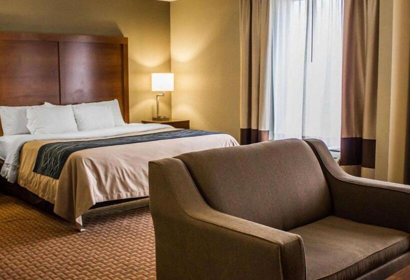 هتل Quality Inn